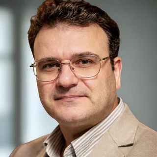 Portrait of Mehdi Lotfinejad